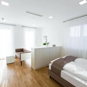 Hotel Shome I Self Check-in I Free Parking, Štýrský Hradec